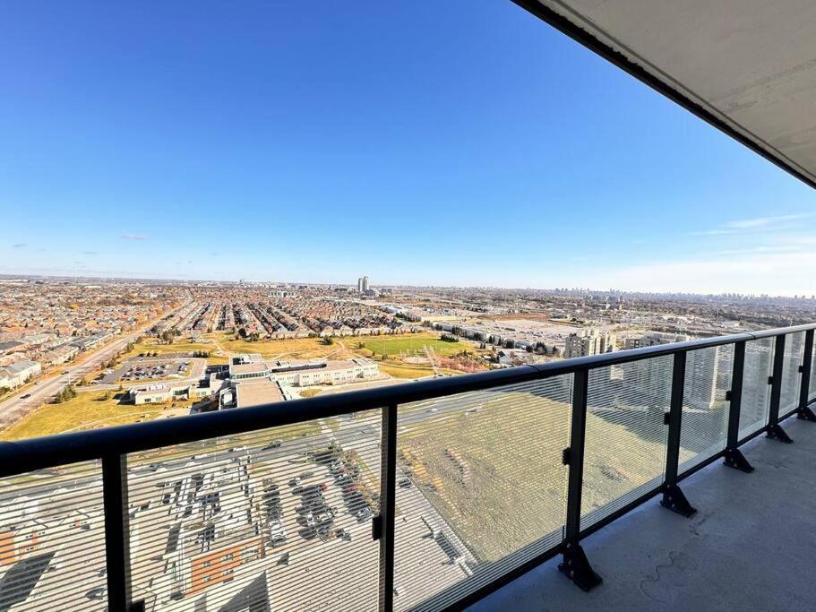 High Floor View - Pool & Gym - Close To Shopping Apartment Richmond Hill Exterior photo